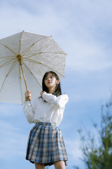 男女强吻摸下面掀裙子在线观看